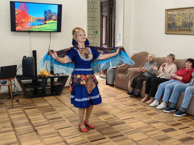 О любви немало песен сложено