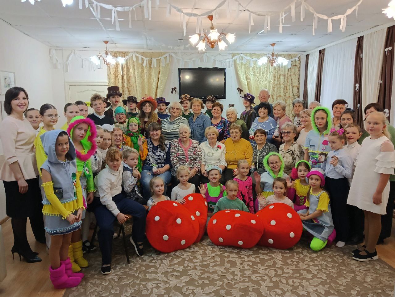 Творческие коллективы в отделении дневного пребывания