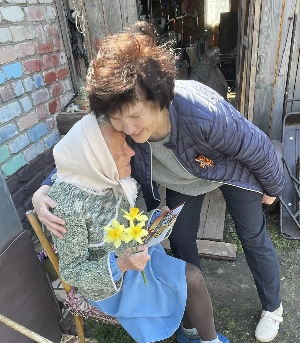 Ветеранов войны поздравили с Днем Победы губернатор области и депутат Заксобрания