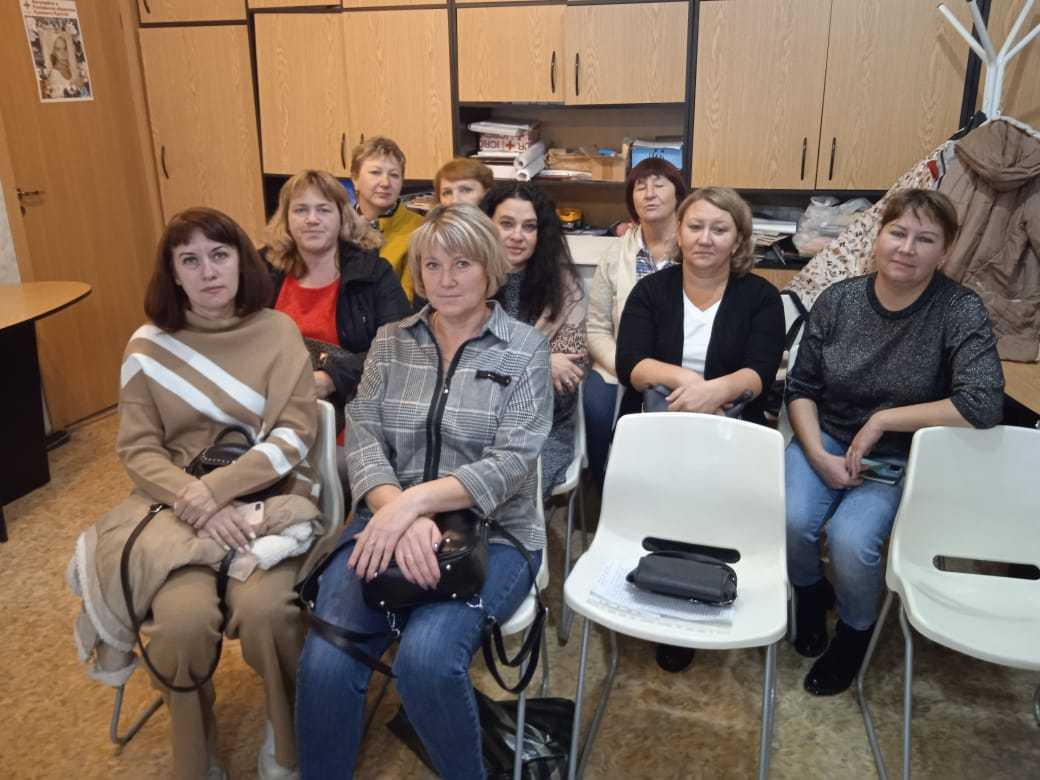 Специалисты Комплексного центра социального обслуживания прошли курс обучения в Российском Красном Кресте 